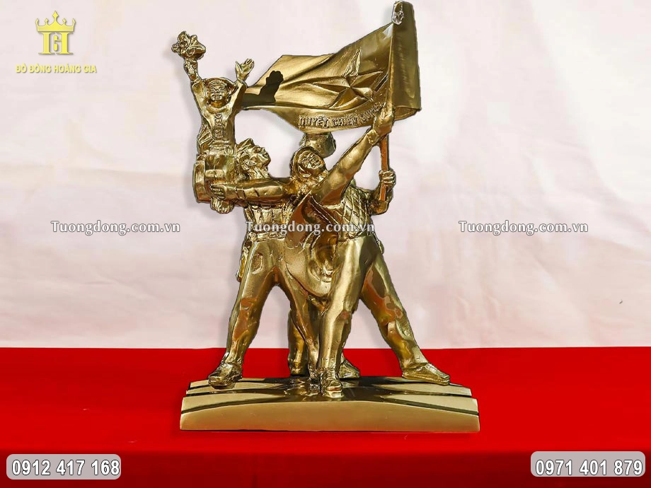 Bề mặt tượng được làm màu uy nghiêm